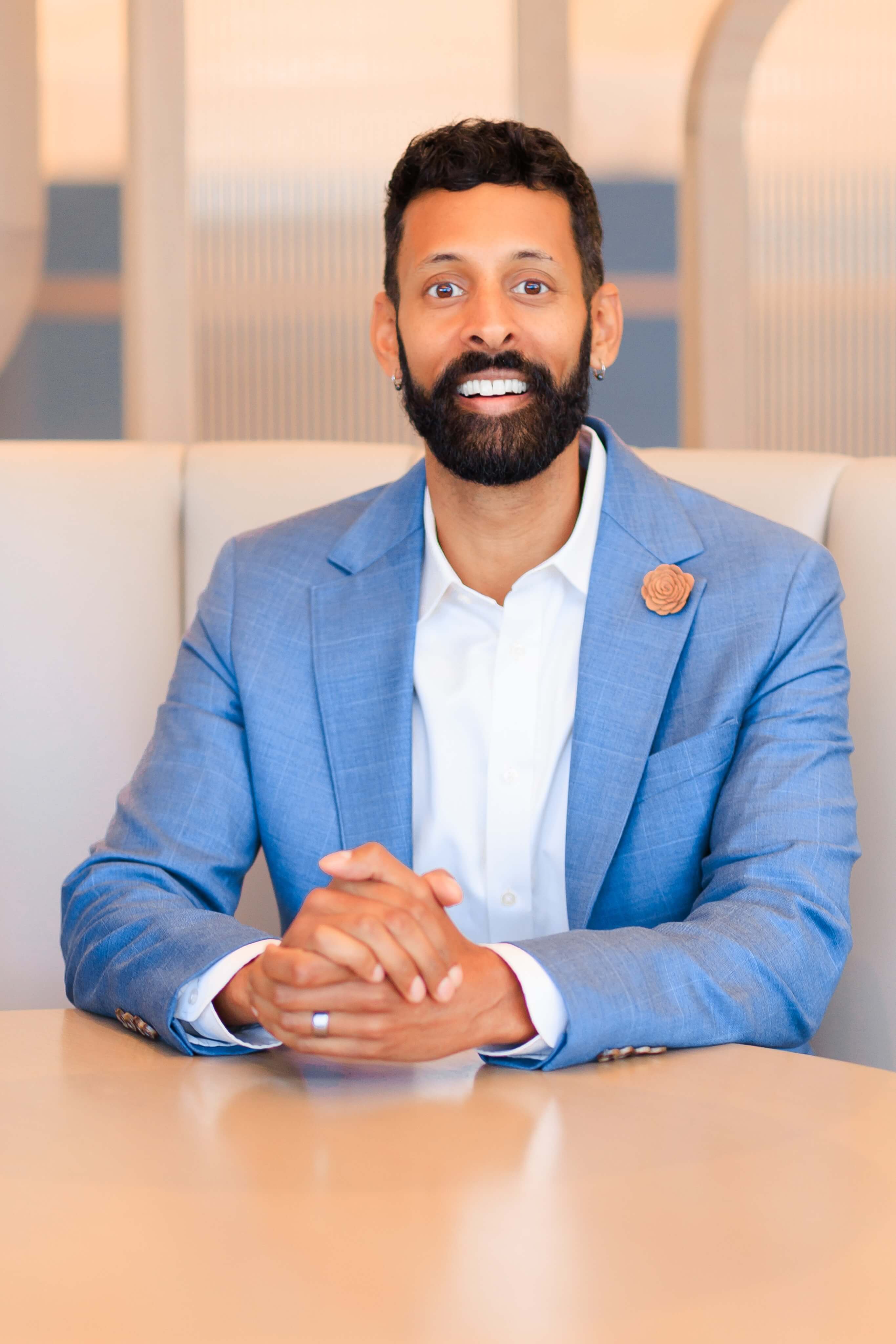 Vijay Pendakur - Leadership expert